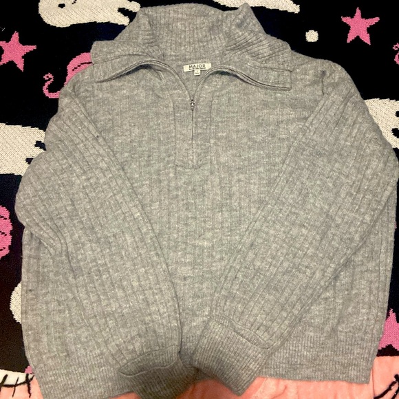 Women’s grey sweater size large - Picture 1 of 2